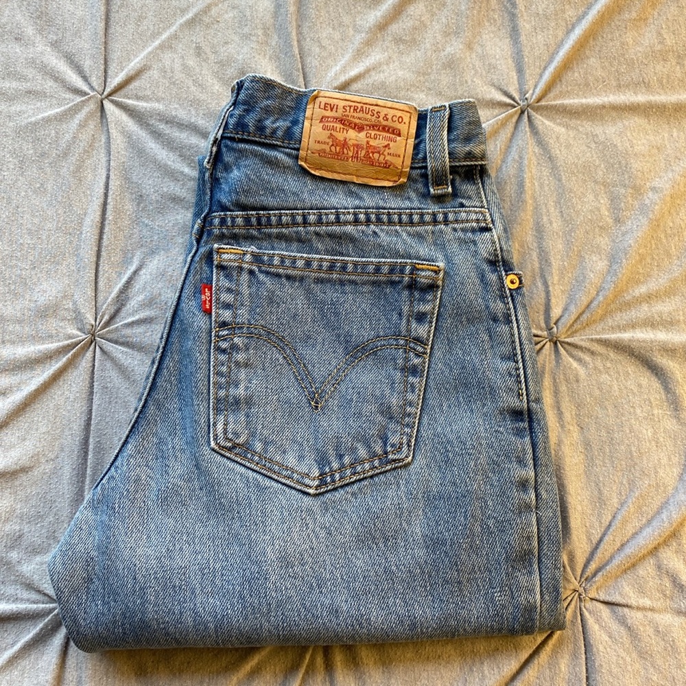 VINTAGE LEVI JEAN